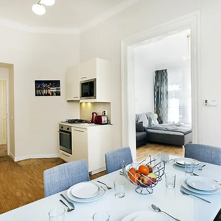 Apartment Spacious Ruterra 3bdr Flat *